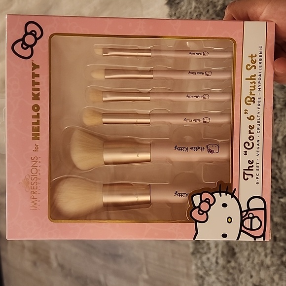 Makeup Brushes - Picture 3 of 4